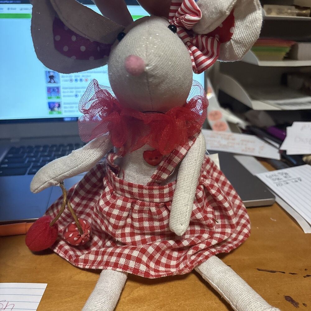 Country Farmhouse Mouse Valentine Heart Decor Stuffed Animal Plush